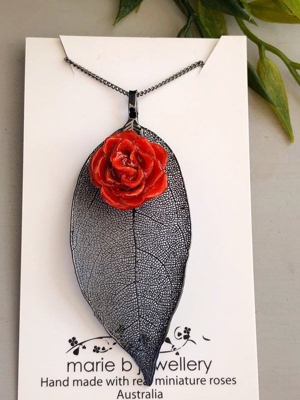 Real roses on real leaf Necklace